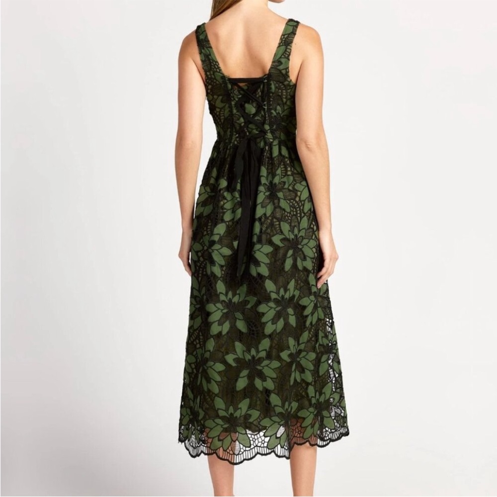 Just Me 🍄Elegant Green eyelet Lace Dress - Picture 3 of 12